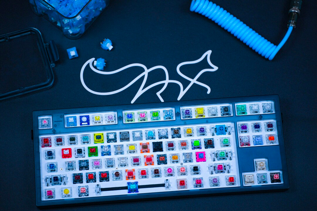 Chosfox® Exclusive: Self-Designed Mechanical Keyboard and Parts