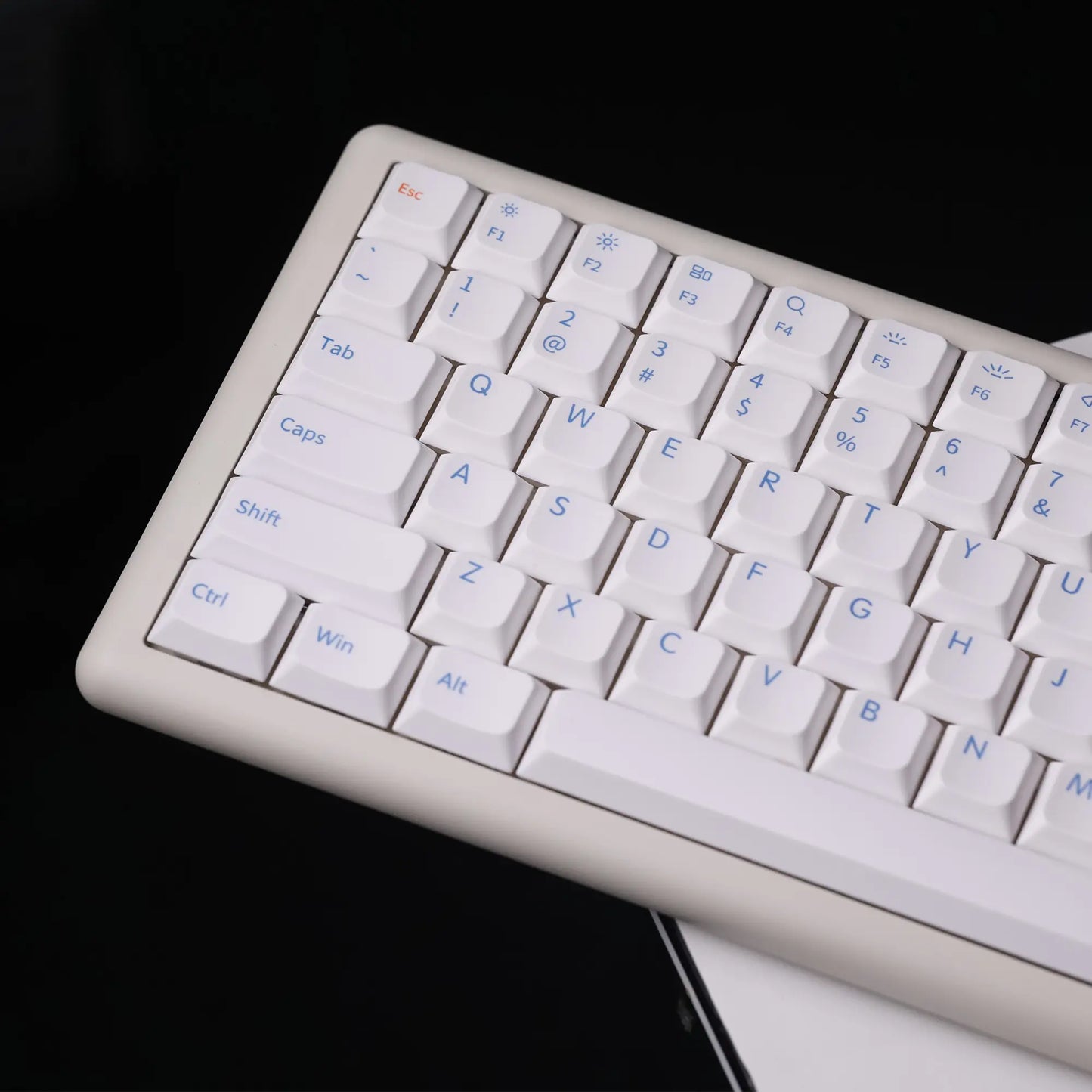 Vero75 Low-Profile QMK/VIA Mechanical Keyboard
