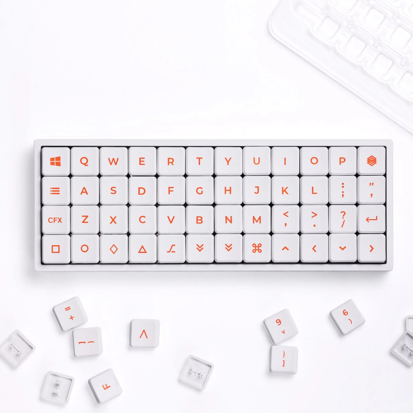 Chosfox CFX Warm White Low-profile Keycap Set