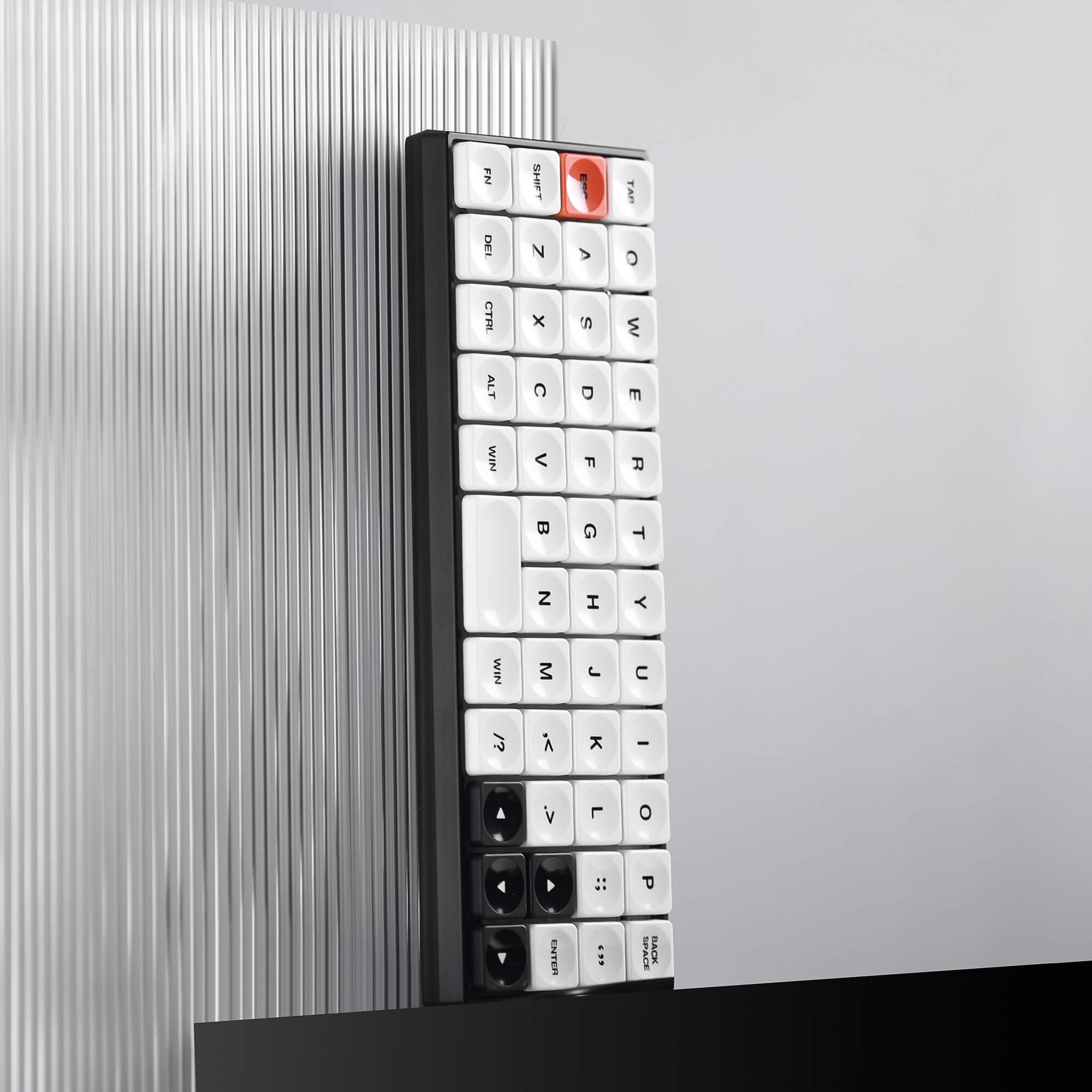 Chosfox Geonix Rev.2 メカニカルキーボード Taking a Look at the $117 Chosfox Geonix Rev.2 Mechanical Keyboard