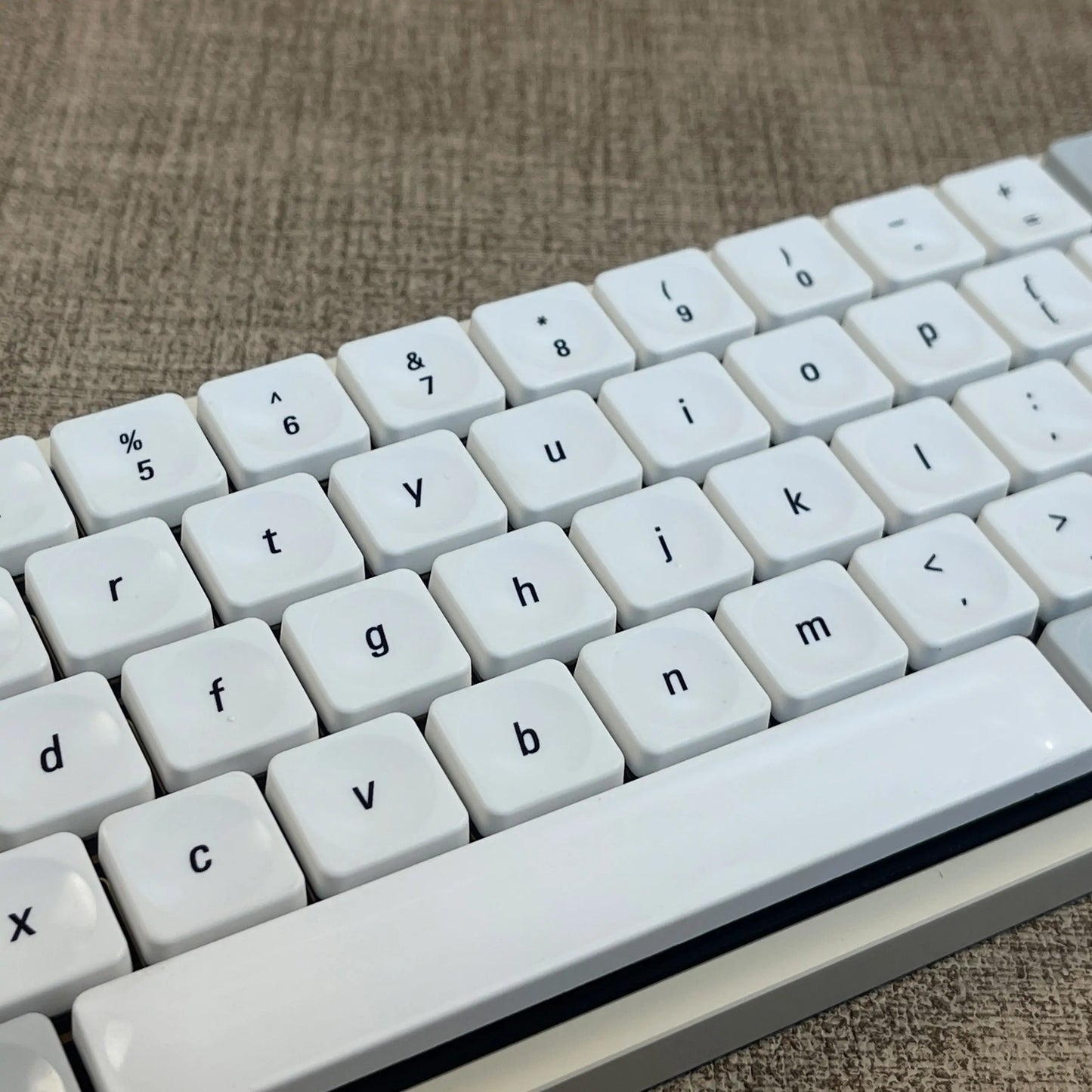 Chosfox x LCK Retro Mahjong Keycap Set