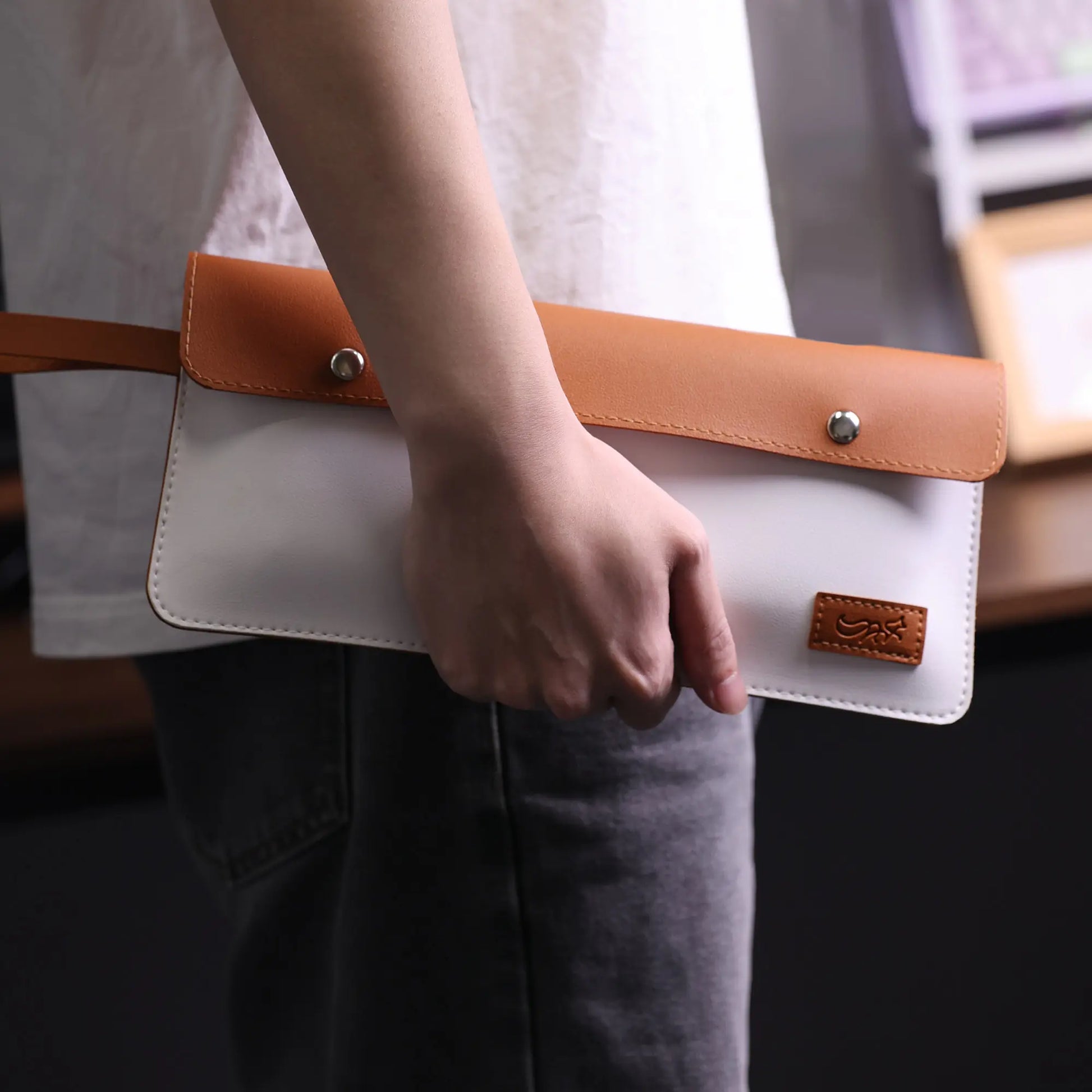 Chosfox white PU keyboard bag, lowprofile